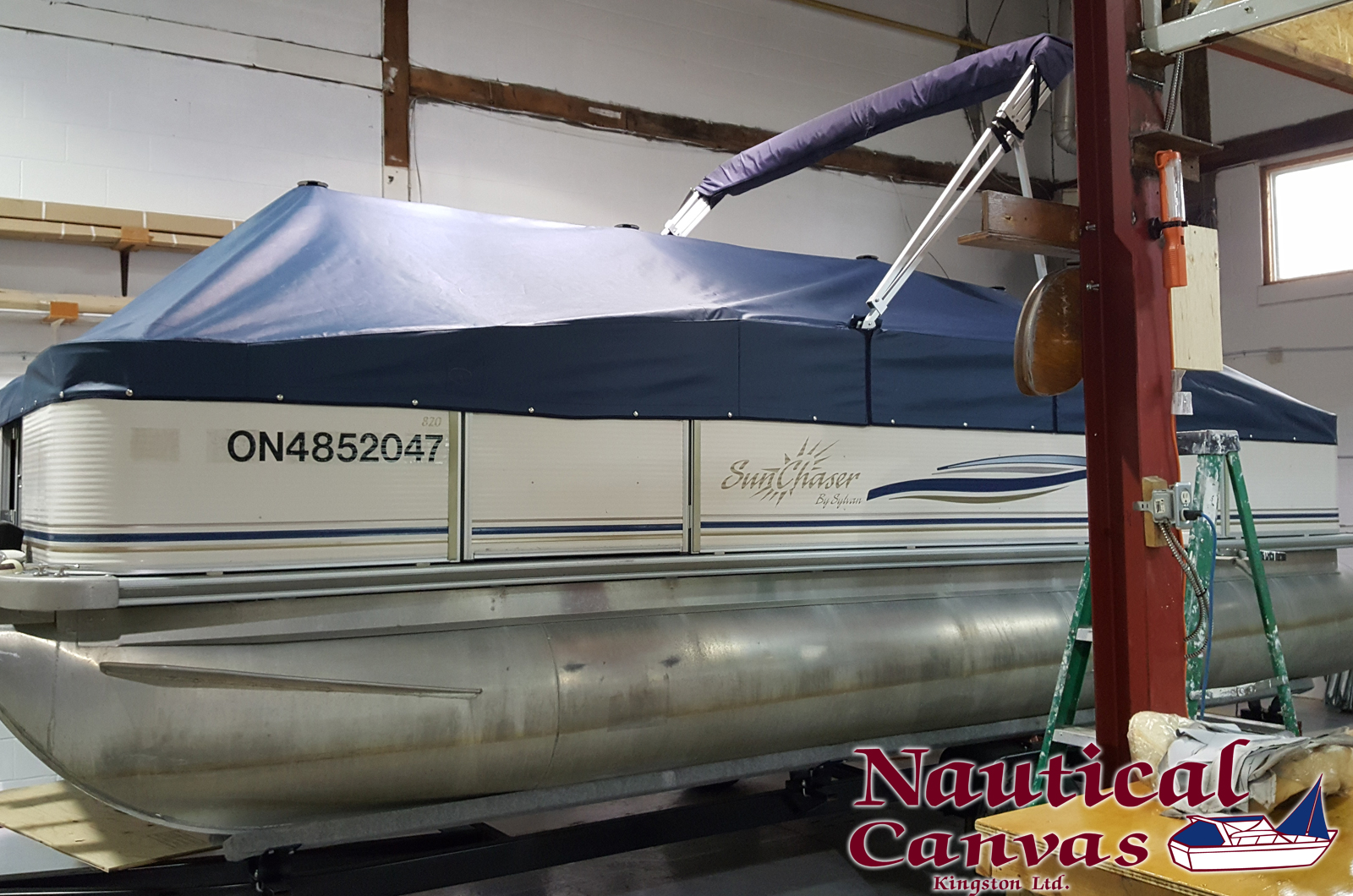 custom-made-pontoon-boat-tonneau-covers-kingston
